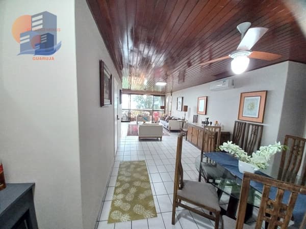 Amplo Apartamento com sacada Vista ao Mar