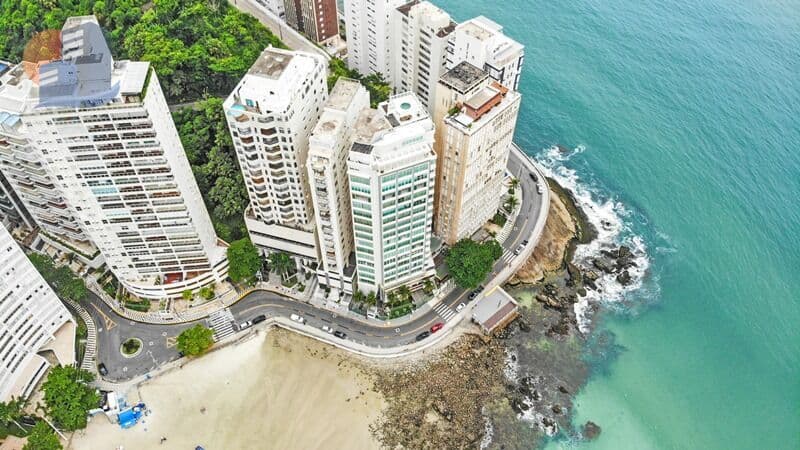 Apartamento Luxo Frente Mar na Praia das Pitangueiras, com 4 Quartos e Vista Incrível