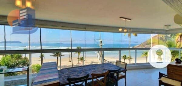 Apartamento com 3 quartos, 206 m², Frente a Praia da Enseada