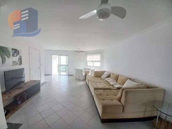 🏠 Amplo Apartamento com Sacada e Vista para o Mar🌊.
