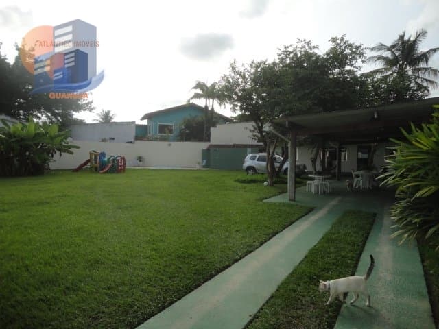 🏡 Casa com Excelente Terreno em Localização Privilegiada na Praia da Enseada – Guarujá