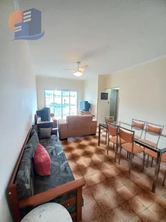 Amplo Apartamento Apenas 3 Quadras da Praia Enseada.
