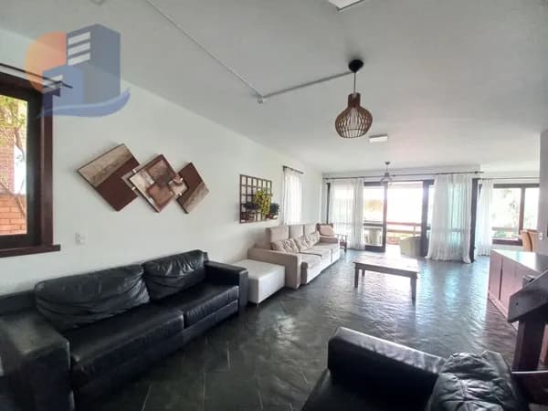 ✨ CASA CONDOMÍNIO FECHADO NA REGIÃO DOS HOTÉIS – VISTA PARA O MAR! ✨