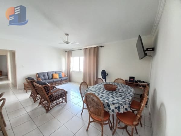 Amplo Apartamento Apenas 200 metros do Mar na praia da Enseada Guarujá.