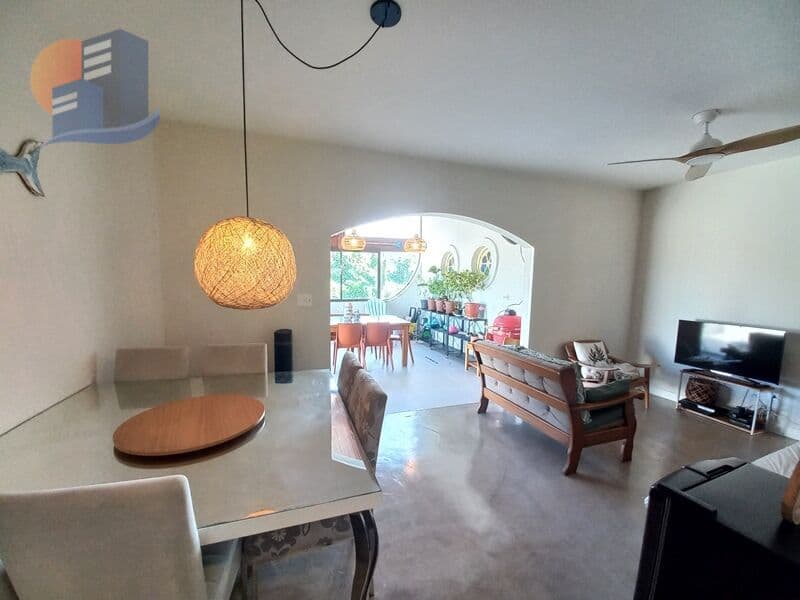 Cobertura Reformado Região dos Hotéis - Praia da Enseada - Guarujá!