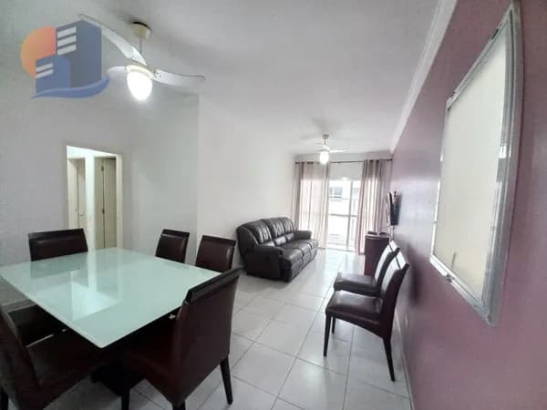 Amplo apartamento c/Sacada/Região Restaurantes!
