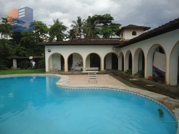 Ideal para hotel e Pousada/03 Dormitórios quintal c/piscina Pernambuco Guarujá.