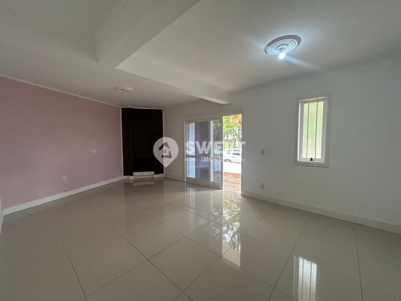 Sobrado 4 dormitórios bairro Jardim América