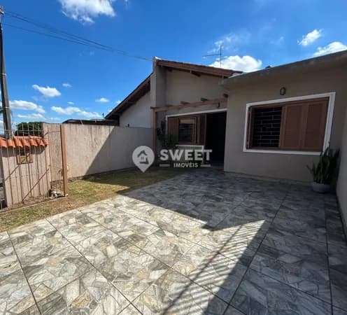Casa 3 dormitórios na Vila Nova !