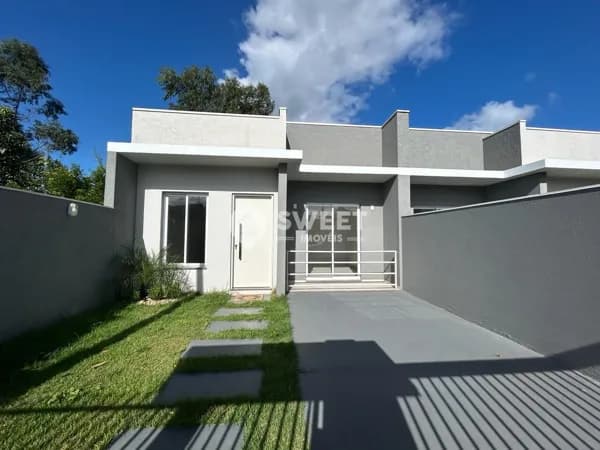 Bela casa nova no bairro Feitoria