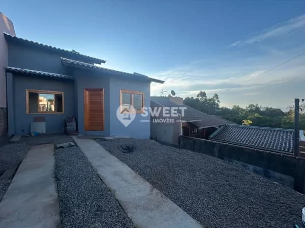 Casa de Alvenaria bairro Campestre em SL!