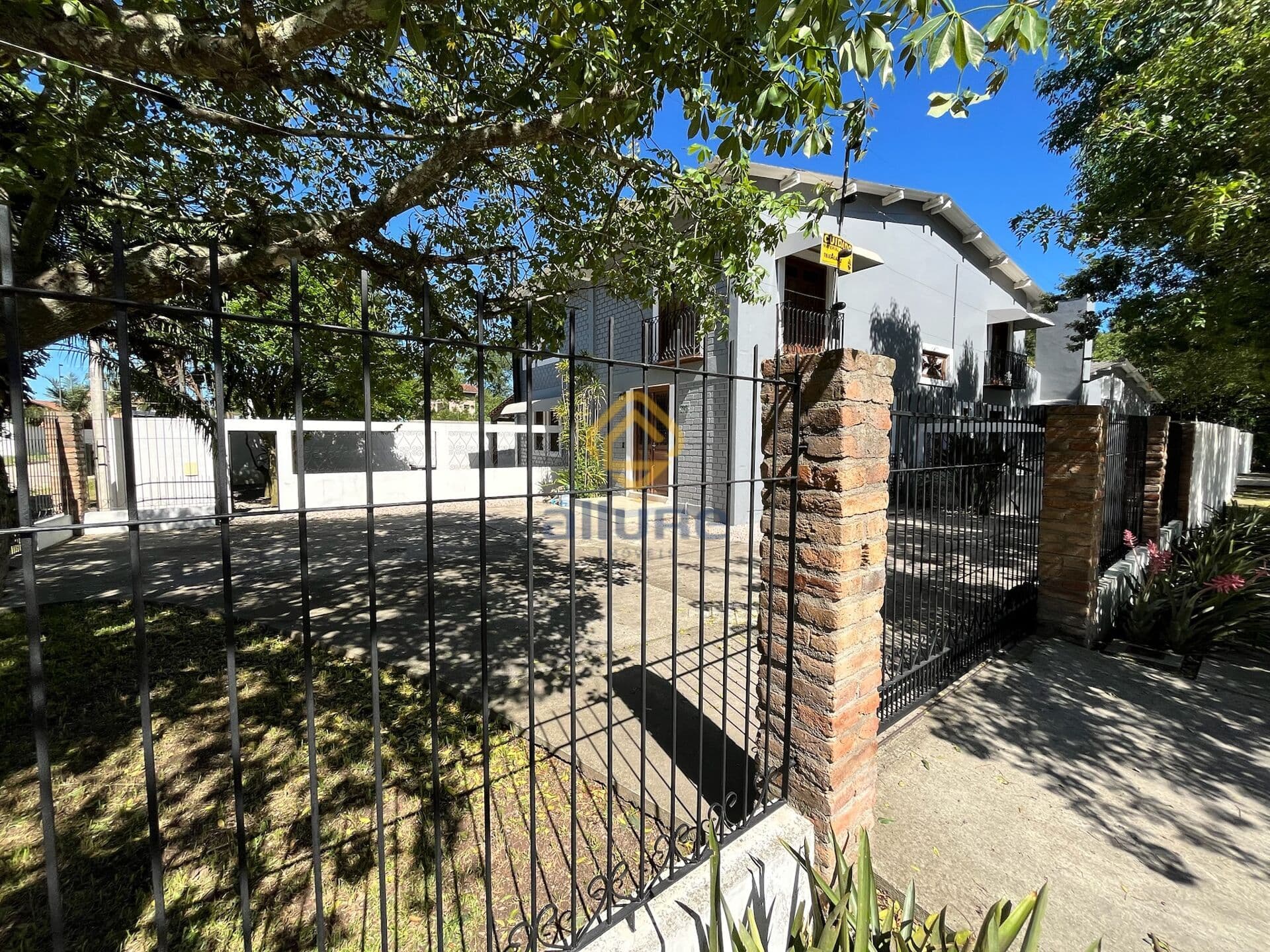 🎯 Excelente Casa de Esquina no Recanto de Portugal