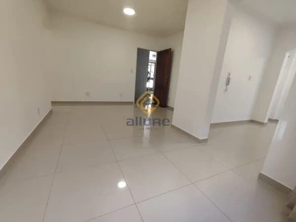 Excelente Apartamento Térreo na General Neto