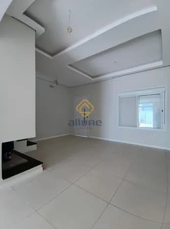 Sobrado com 127m² de Excelente Padrão no Residencial Amarílis