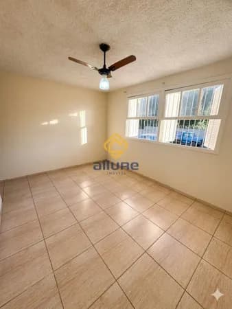 Apartamento amplo 3 Dormitórios, térreo ponta bloco !!