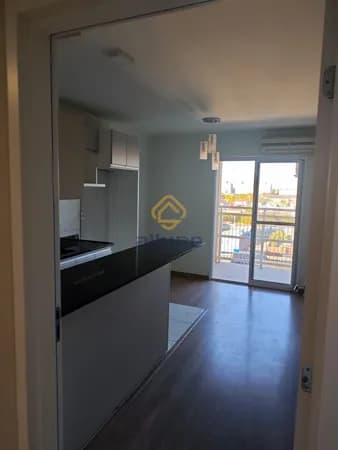 🏡 Ótimo Apartamento Semi-mobiliado no Duque 1128