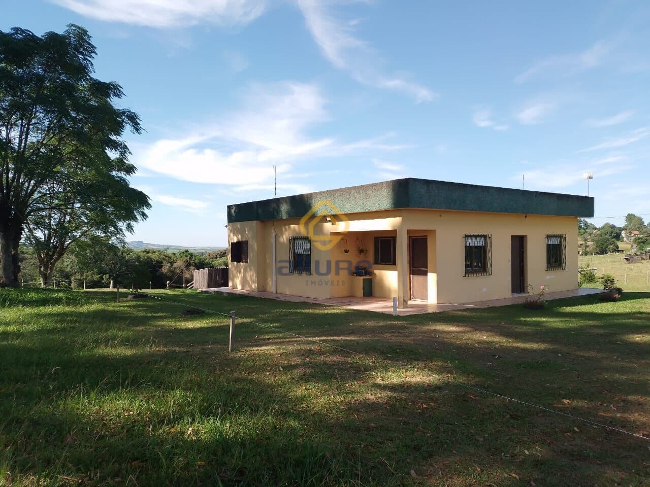 Fazenda/Sítios/Chácaras em Cerrito - Centro