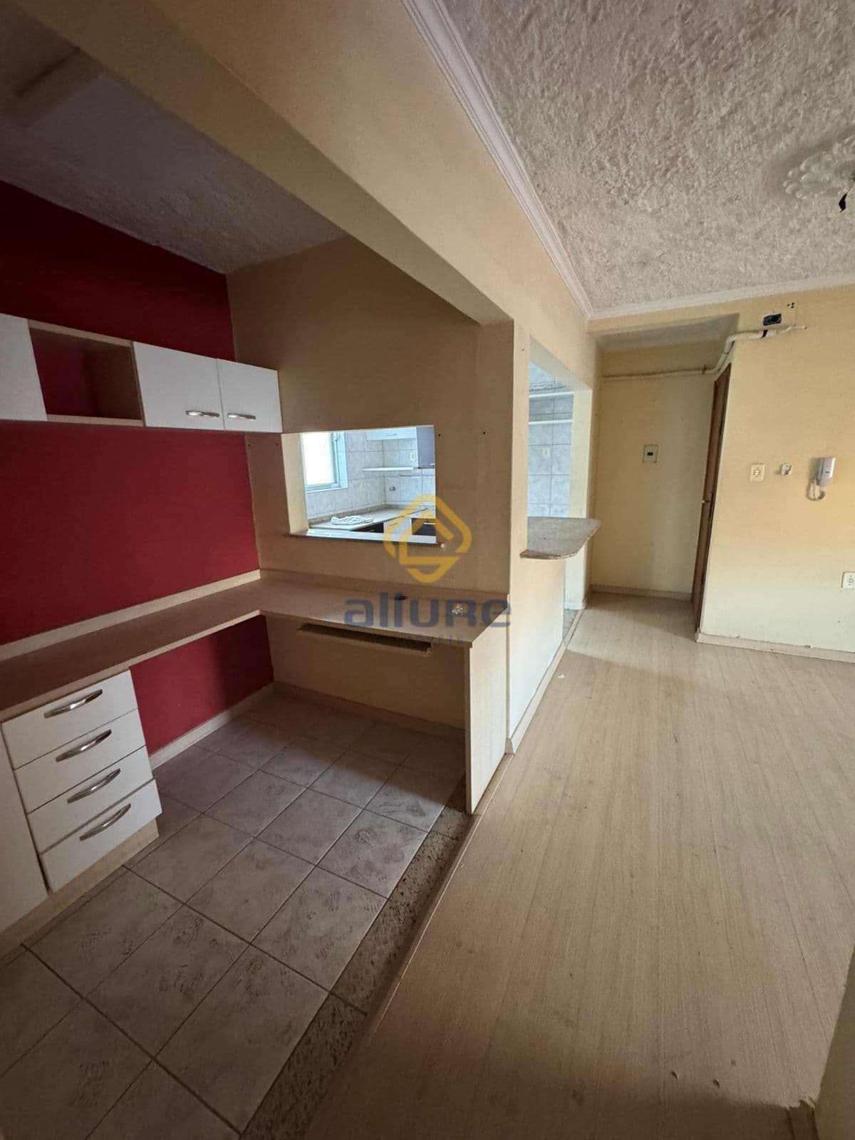 Apartamento amplo central 3 dormitórios !!