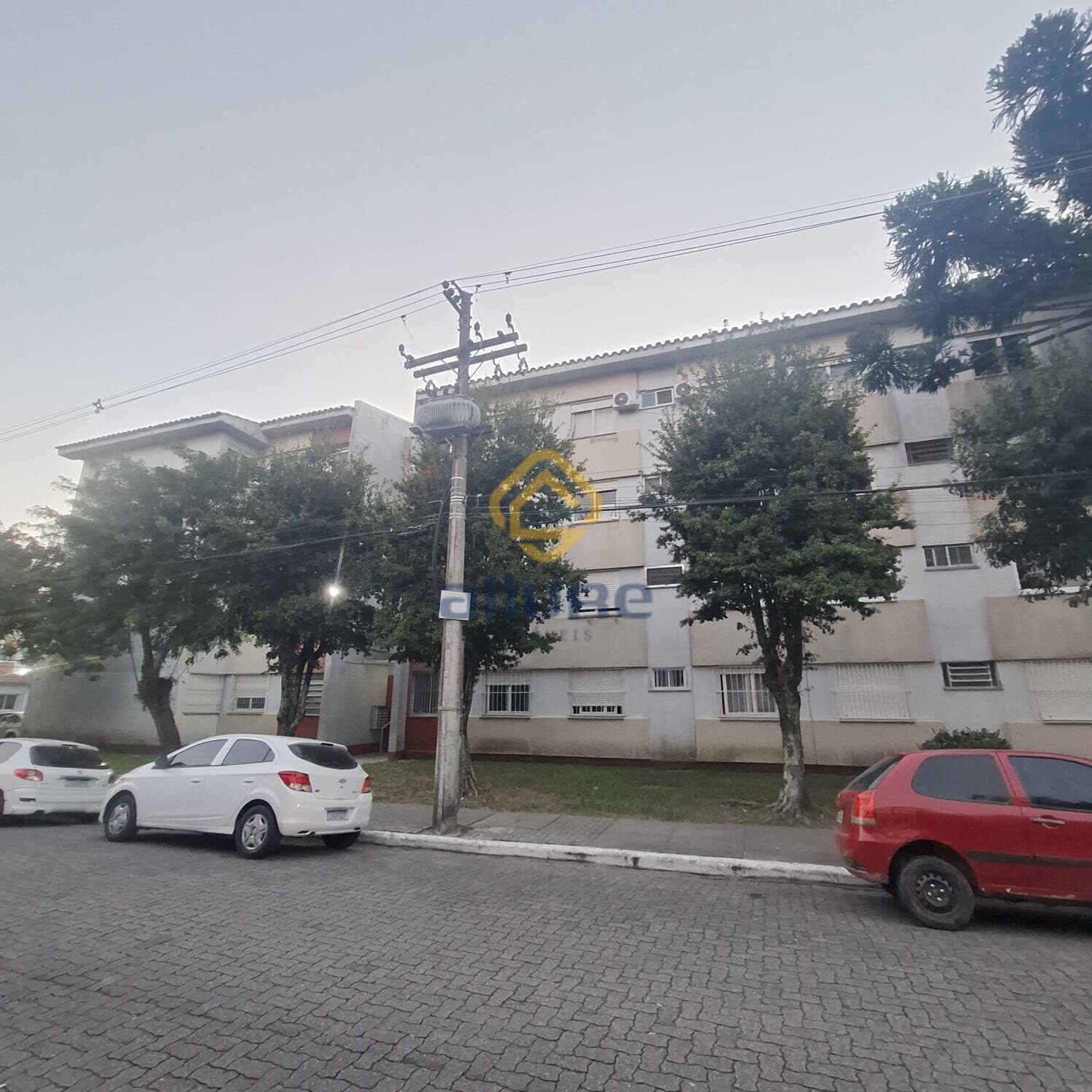 Apartamento na Cohab Duque, em frente à Faculdade de Medicina (FAMED)