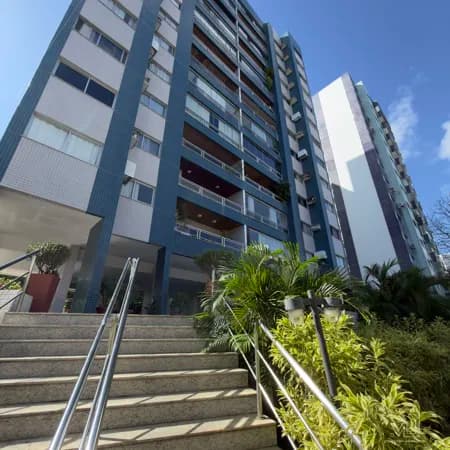 VENDE SE APARTAMENTO NASCENTE ITAIGARA