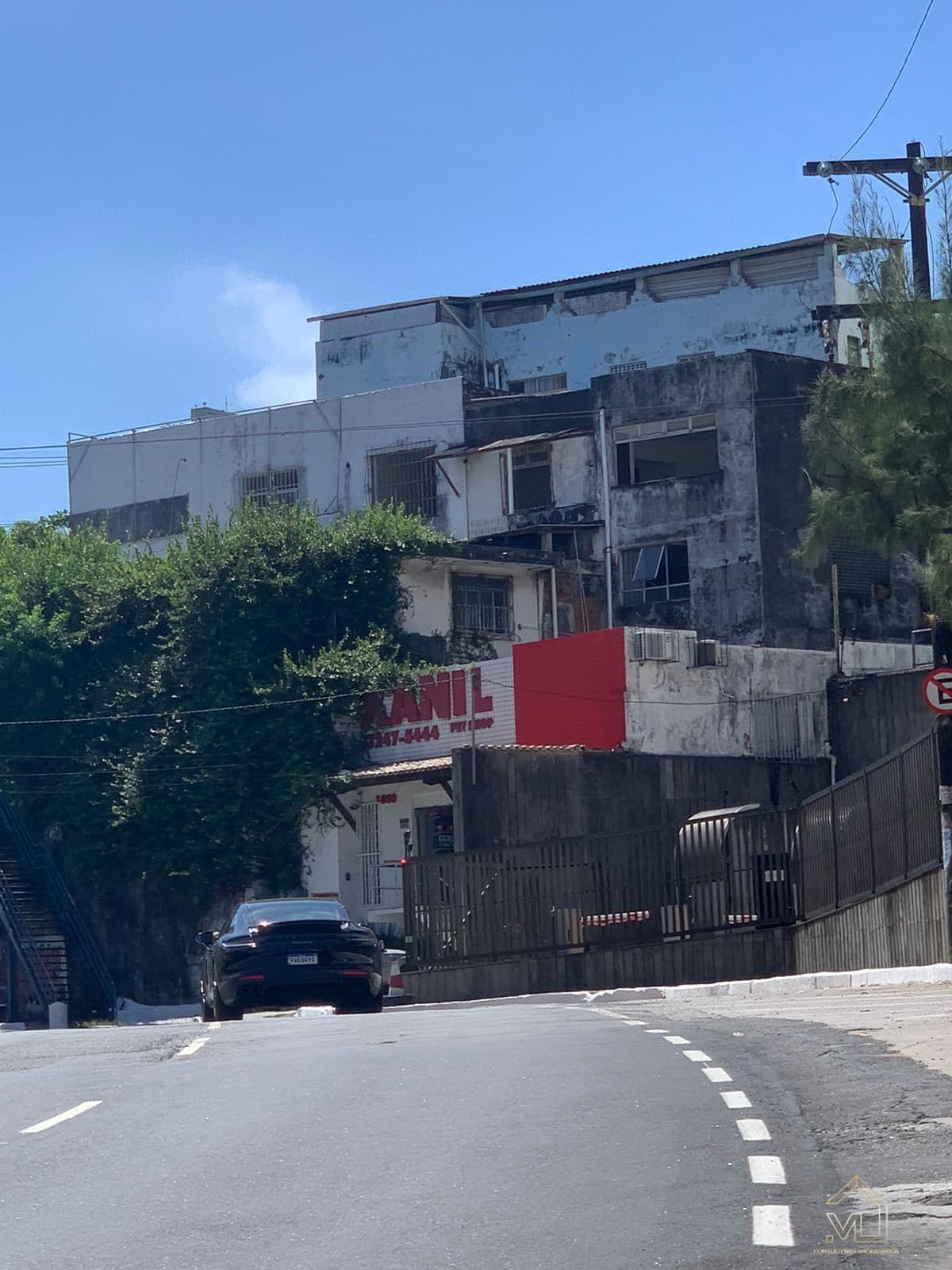 VENDE SE VENDE- SE CASA OPORTUNIDADE NO VALE DO CANELA – CASA COM 354 M² EM LOCALIZAÇÃO ESTRATÉGICA!