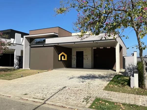 Casa térrea à venda no Condomínio Alphaville 03 - Votorantim/SP