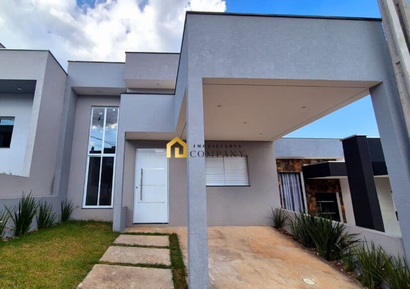 Casa térrea no Condomínio Horto Florestal Villagio em Sorocaba/SP