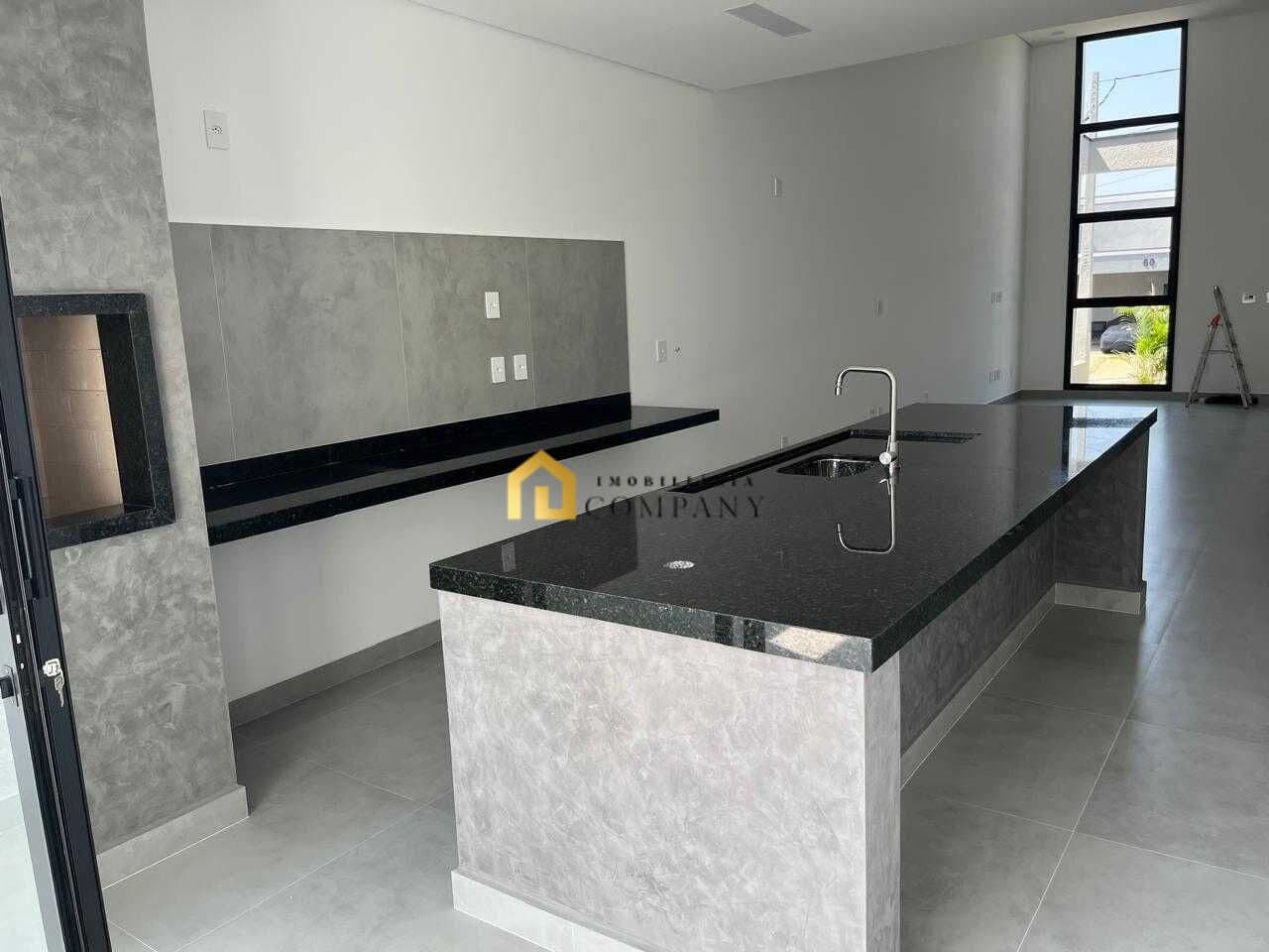 Casa em Condomínio à venda, em Sorocaba-SP.