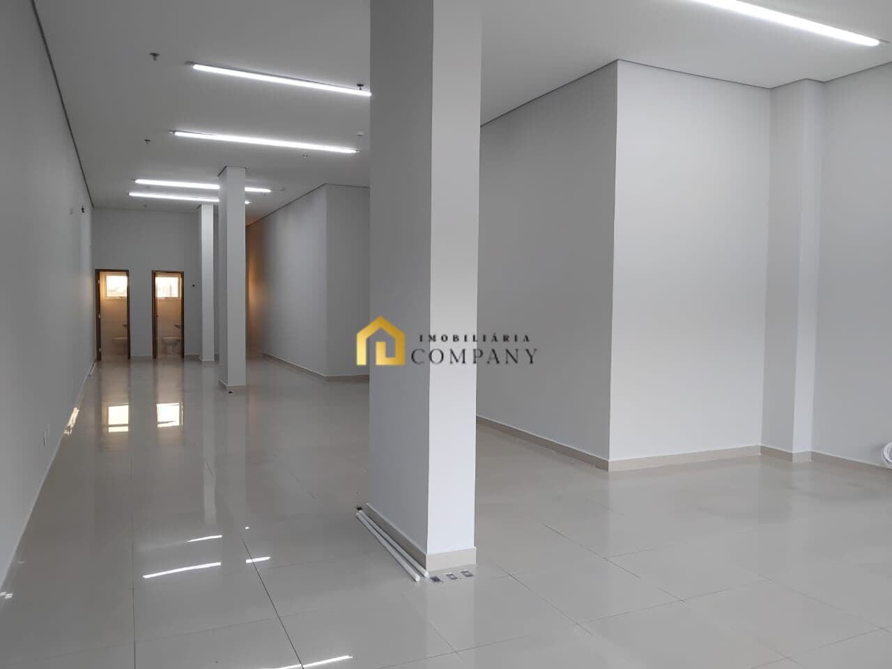 Sala Comercial localizada no bairro Vila Trujillo - Sorocaba/SP