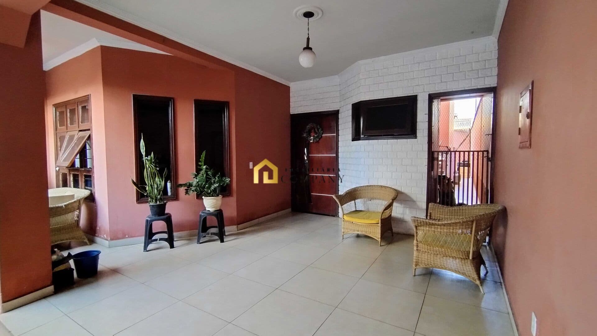 Sobrado triplex com área gourmet e vista panorâmica na Zona Oeste de Sorocaba.