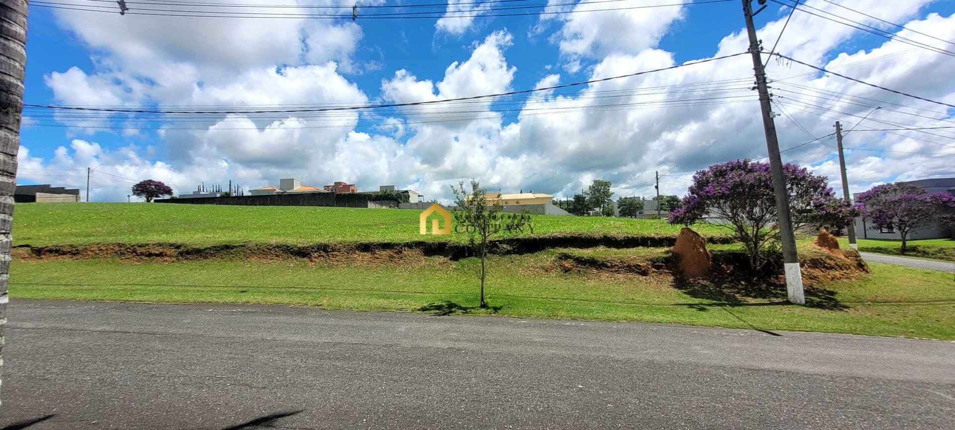 Terreno no Condomínio Village Araçoiaba em Araçoiaba da Serra/SP