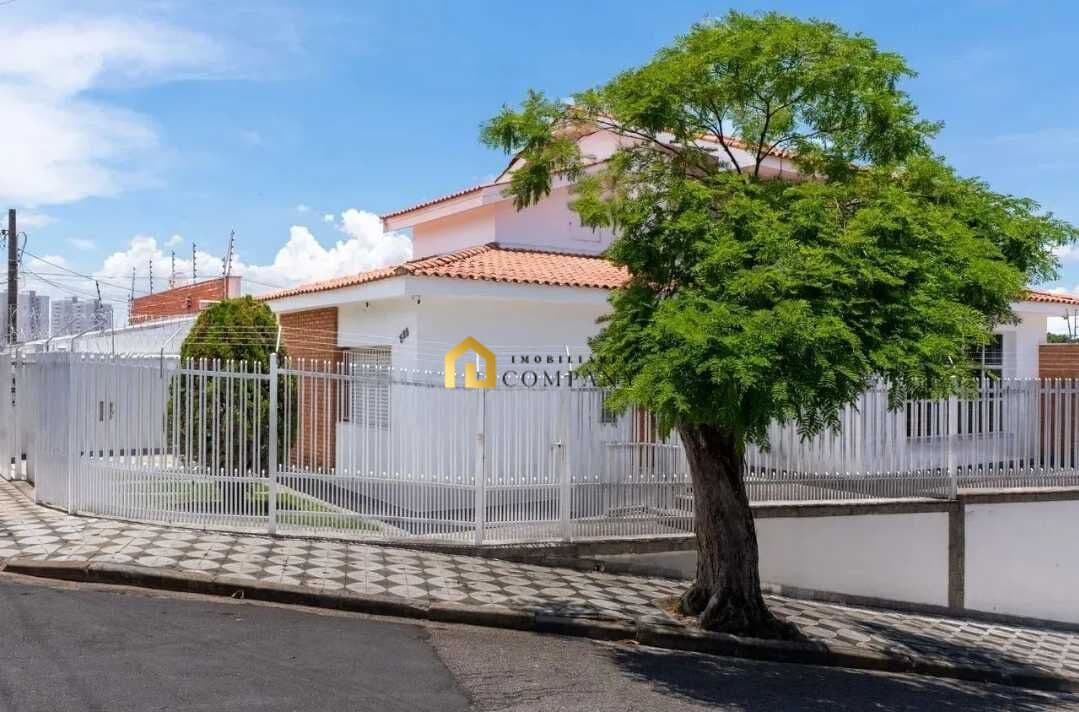 Casa assobrada Imponente e elegante em bairro nobre de Sorocaba SP
