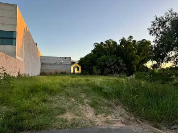 Terreno comercial a venda na Zona Industrial no bairro Éden em Sorocaba/SP.
