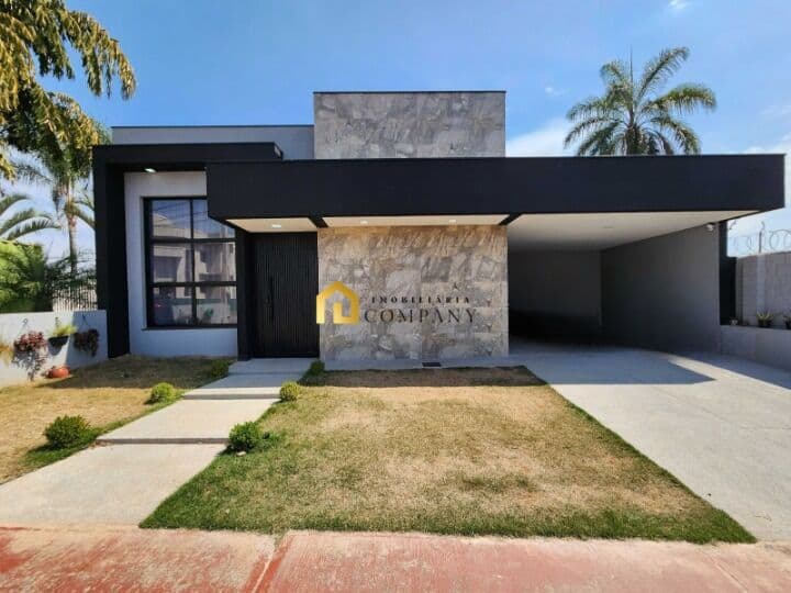 Casa Térrea com Piscina no Condomínio Horto Florestal 1 – Sorocaba/SP