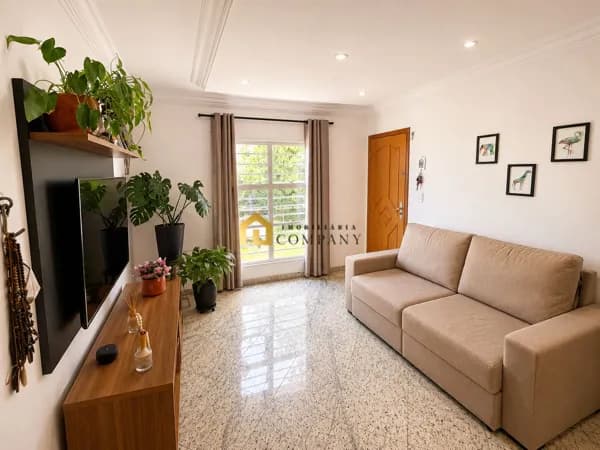 Apartamento térreo com sensação de 1º andar!