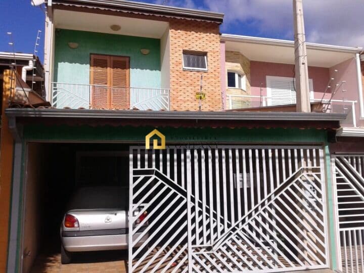 Sobrado à Venda no Jardim Rosária Alcolea na Zona Leste - Sorocaba/SP