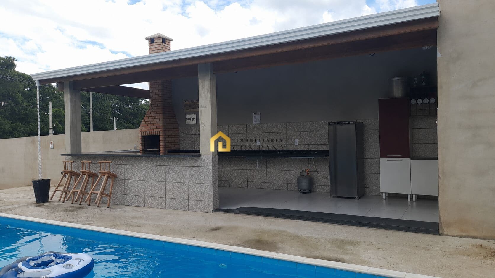 Salão para Festas com Piscina e Área Gourmet em Sorocaba/SP
