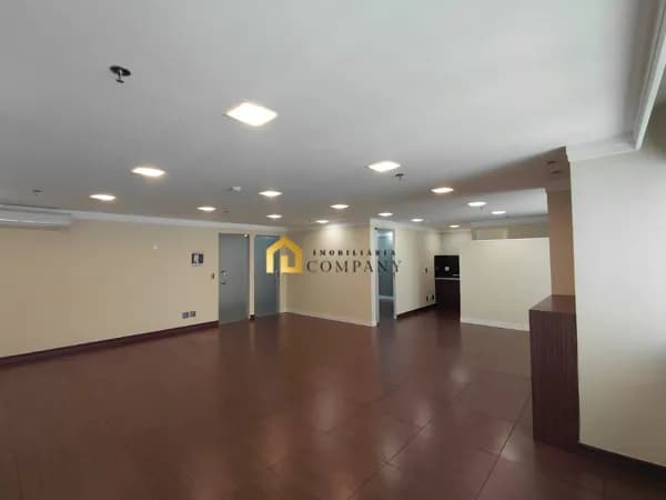Sala Comercial no Condomínio Torre Sul