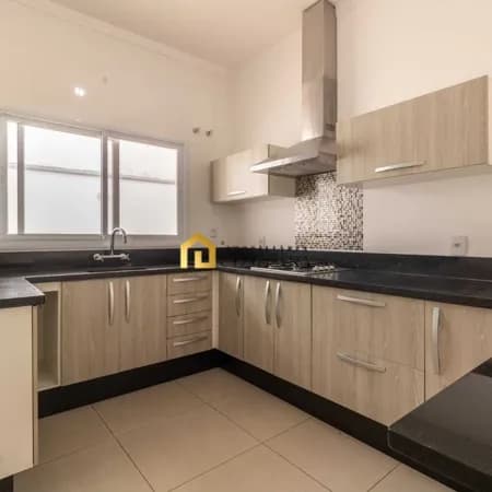 Casa com 3 quartos no condomínio Golden Park II próximo ao bairro São Bento