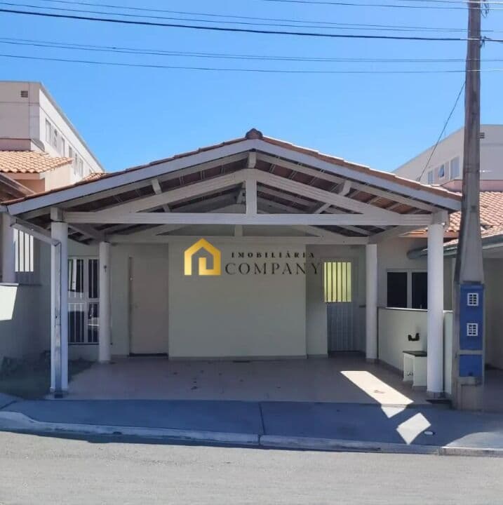 Casa no Condomínio Village Villa Di Luna