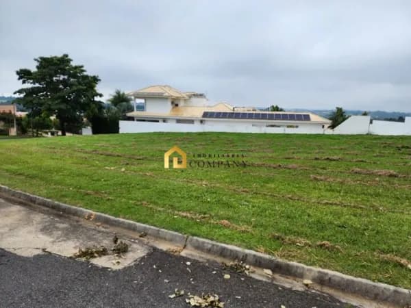 Terreno Exclusivo à Venda no Condomínio Saint Charbel em Araçoiaba da Serra/SP