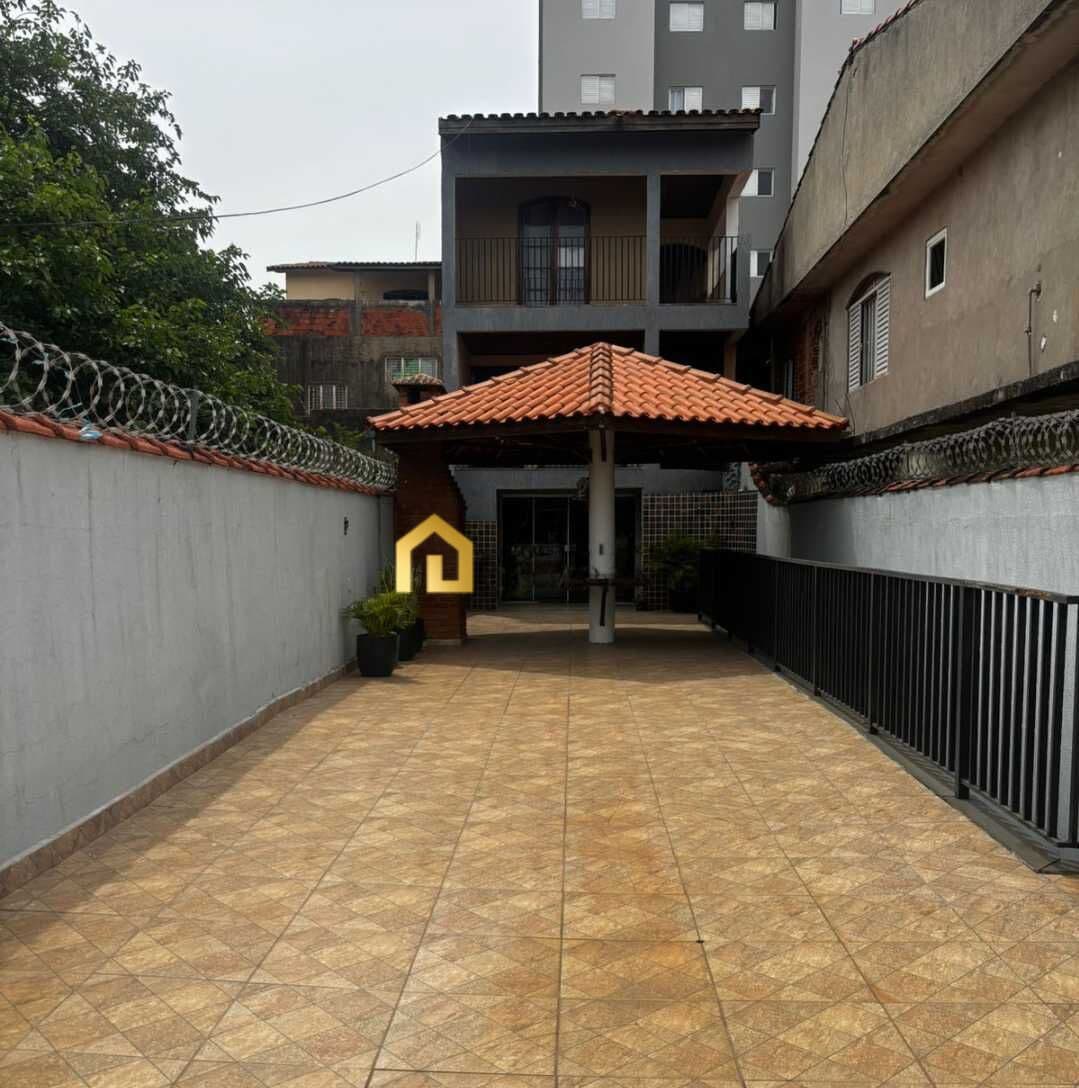 Sobrado de 3 quartos no bairro Parque Manchester