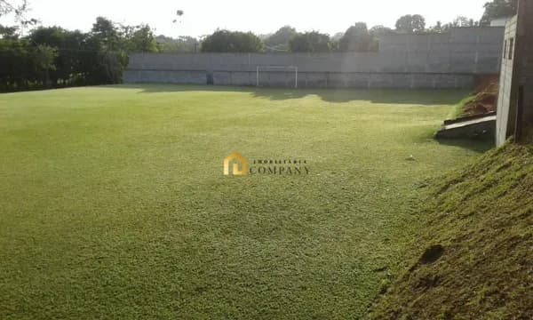 Empreendimento Comercial em Fase de Construção.