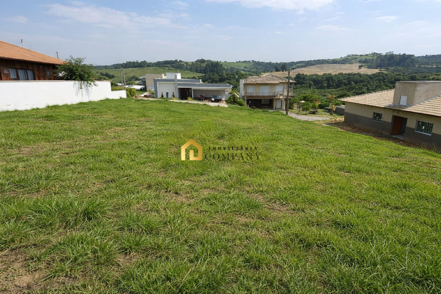 Terreno no Condomínio Village da Serra em Araçoiaba da Serra/SP