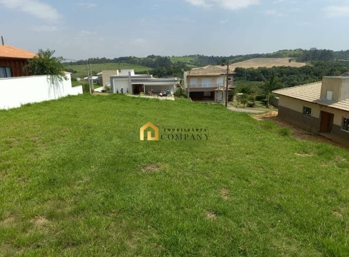 Terreno no Condomínio Village da Serra em Araçoiaba da Serra/SP