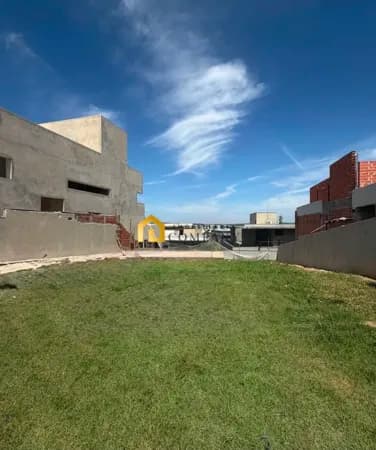 Terreno no Condomínio Alphaville Nova Esplanada 3 em Votorantim/SP