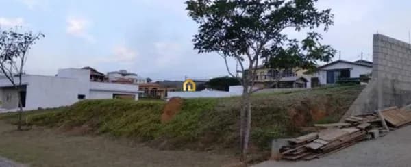 Terreno no Condomínio Village Araçoiaba em Araçoiaba da Serra/SP