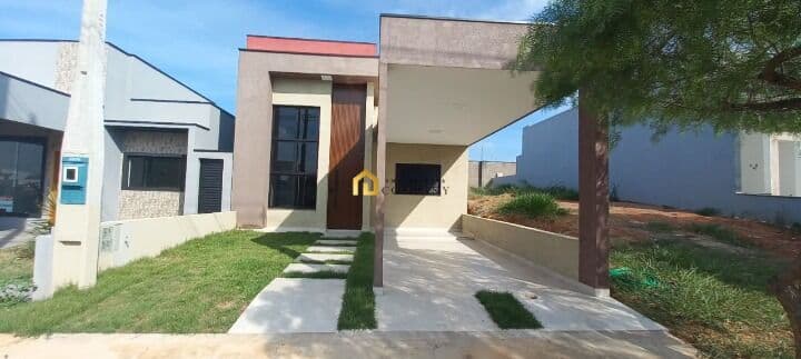 Excelente casa térrea com 3 dormitórios sendo uma suíte, no Condomínio Residencial Jardim, em Sorocaba SP.