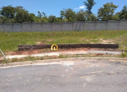 Terreno no Condomínio Horto Florestal Villagio na cidade de Sorocaba/SP