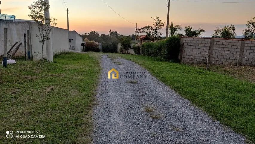 Terreno de 160m² em Araçoiaba da Serra – Ótima localização e sossego garantido!